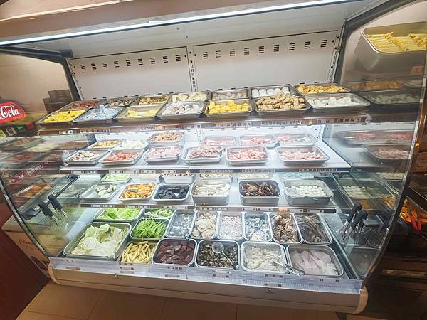 何家香香 麻辣鴛鴦鍋吃到飽 (20).jpg