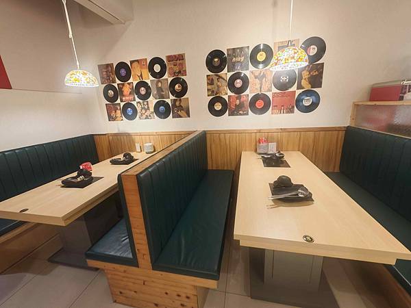 何家香香 麻辣鴛鴦鍋吃到飽 (21).jpg