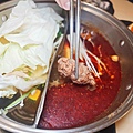 何家香香 麻辣鴛鴦鍋吃到飽 (37).jpg