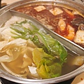 何家香香 麻辣鴛鴦鍋吃到飽 (55).jpg