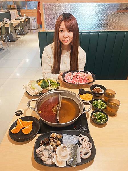 何家香香 麻辣鴛鴦鍋吃到飽 (62).jpg