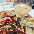 狂一鍋酸菜魚到底在紅什麼 (46).jpg