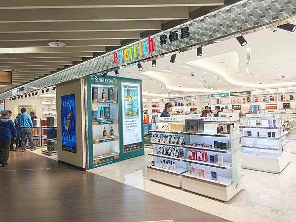 麗星郵輪探索星號入關 (11).jpg