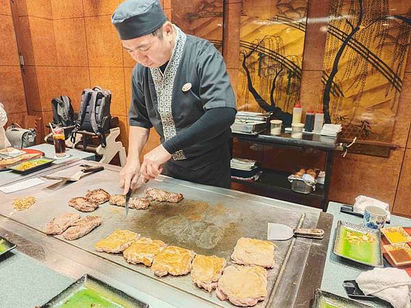 麗星郵輪探索星號海馬鐵板燒 (12).jpg