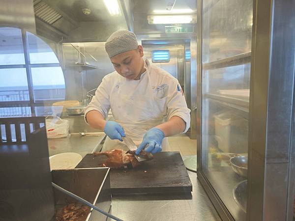 麗星郵輪探索星號絲路花舞中餐廳 (11).jpg