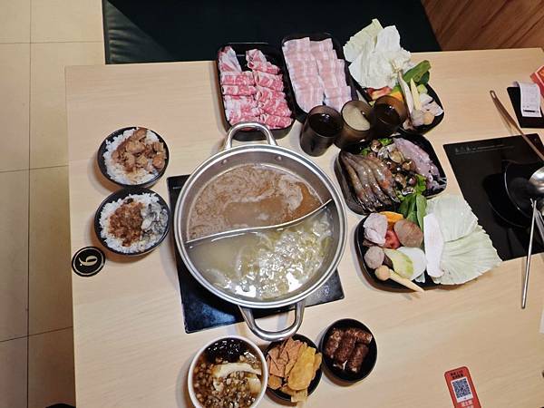 何家香香鍋 (5).jpg