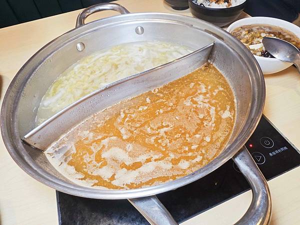 何家香香鍋 (31).jpg