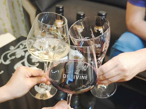 DELIVINE德易喝犀牛無酒精葡萄酒 (5).jpg