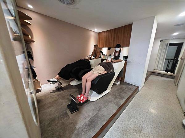 SPARKLING HAIR  SALON (6).jpg