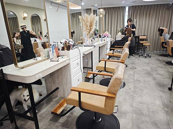 SPARKLING HAIR  SALON (8).jpg