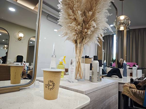 SPARKLING HAIR  SALON (15).jpg