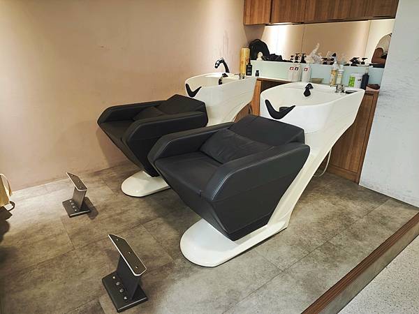 SPARKLING HAIR  SALON (18).jpg