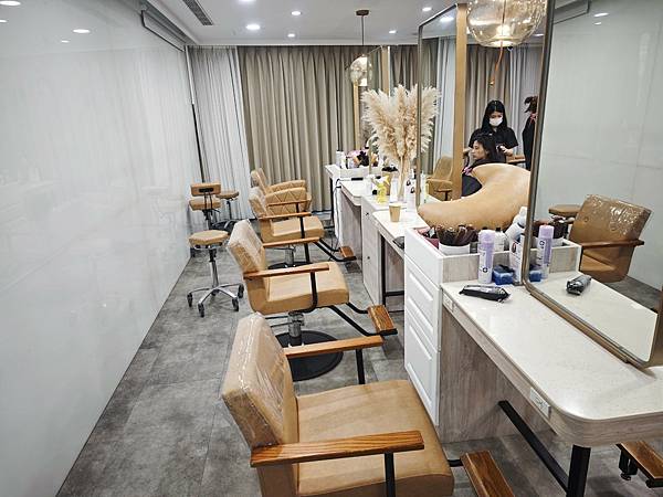 SPARKLING HAIR  SALON (19).jpg