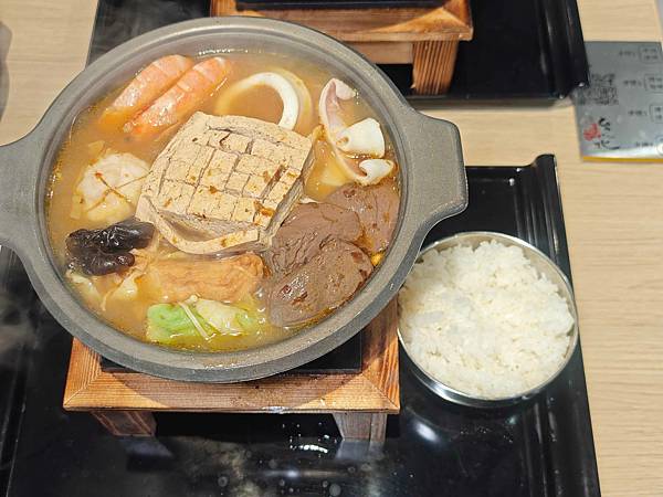 台北江麻辣鴨血臭豆腐 (26).jpg