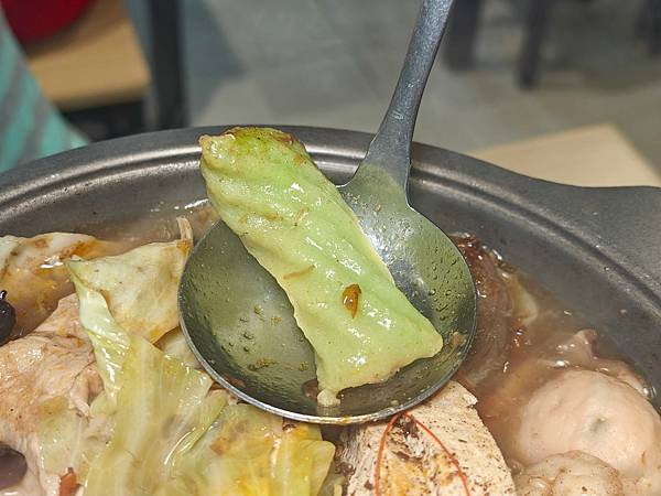 台北江麻辣鴨血臭豆腐 (40).jpg