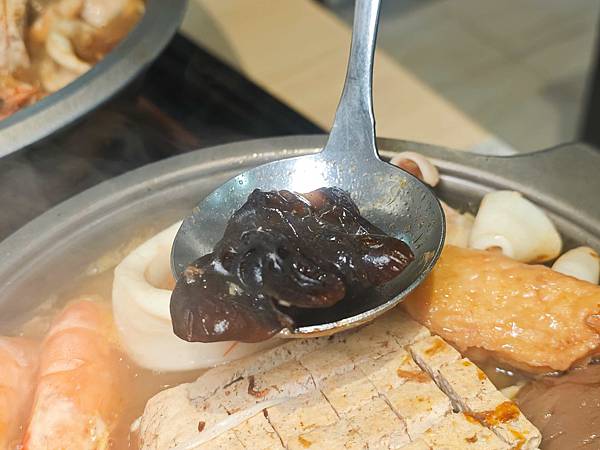 台北江麻辣鴨血臭豆腐 (42).jpg