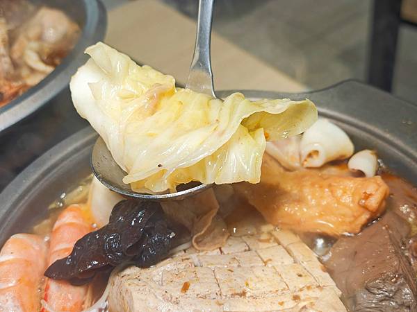 台北江麻辣鴨血臭豆腐 (43).jpg