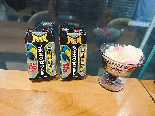 SOFT99車內萬用清潔劑+Roompia 超細清潔刷 (5).jpg