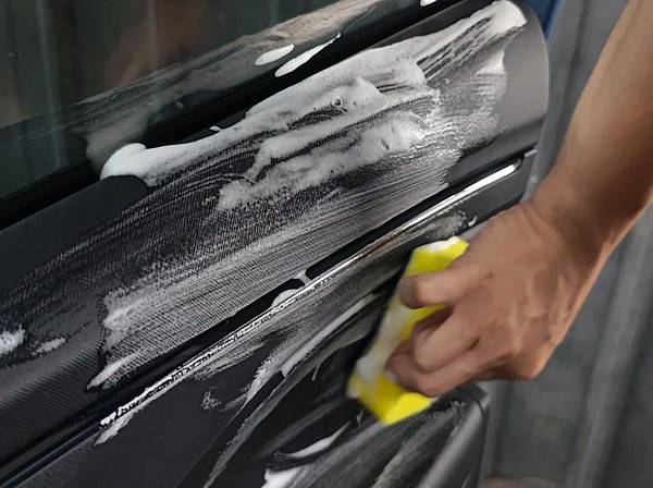 SOFT99車內萬用清潔劑+Roompia 超細清潔刷 (11).jpg