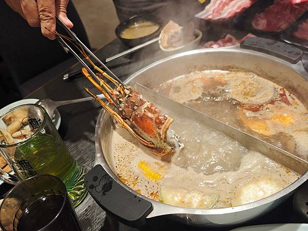 魔椒頂級麻辣鴛鴦鍋 (18).jpg