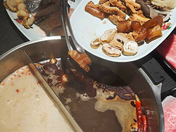 魔椒頂級麻辣鴛鴦鍋 (45).jpg