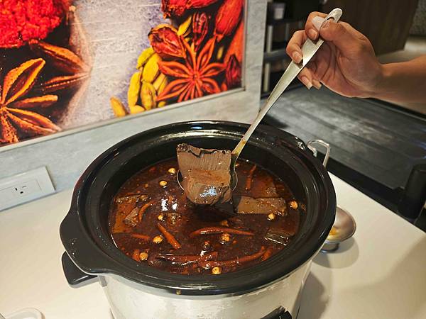 魔椒頂級麻辣鴛鴦鍋 (96).jpg