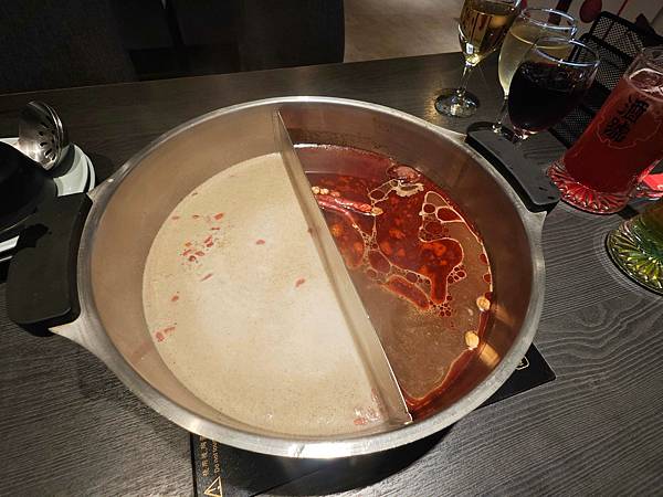 魔椒頂級麻辣鴛鴦鍋 (126).jpg