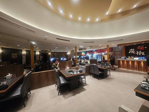 魔椒頂級麻辣鴛鴦鍋 (1).jpg