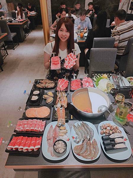 魔椒頂級麻辣鴛鴦鍋 (3).jpg