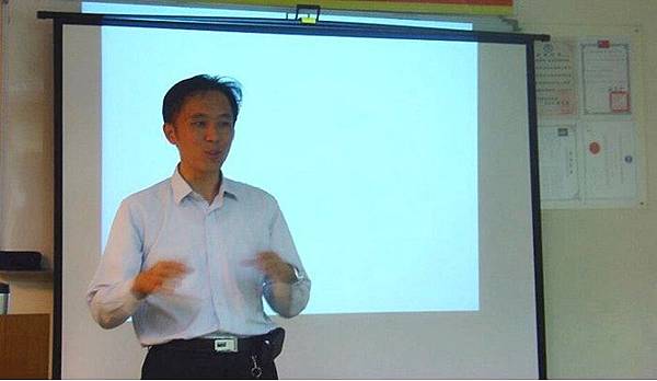 台北催眠老師羅茂誠-蘆洲催眠,塔羅牌占卜問事,催眠回溯000-min.jpg 台北催眠老師羅茂誠-蘆洲催眠,塔羅牌占卜問事,催眠回溯000-min.jpg