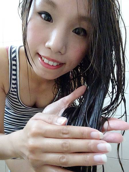 滋養霜按摩髮尾.jpg 試用