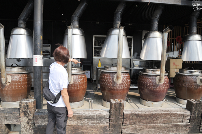 紫南宮拜拜必吃竹山美食，竹山烤雞竹山桶仔雞大推薦，竹香園甕缸