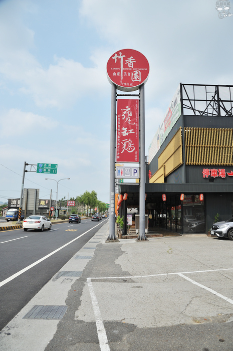 紫南宮拜拜必吃竹山美食，竹山烤雞竹山桶仔雞大推薦，竹香園甕缸