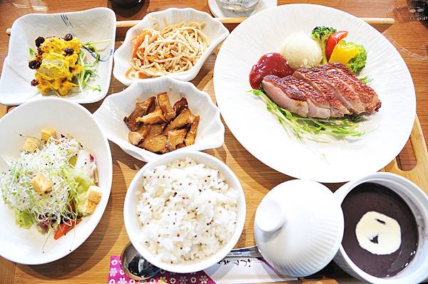 秝米歇歇亭,南投簡餐推薦,往清境的路上,停下來歇歇腳享受美食