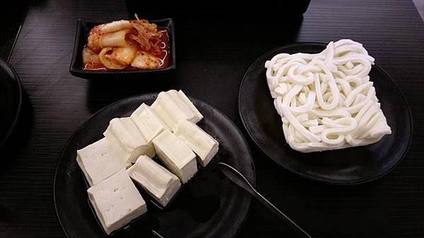 泡菜 板豆腐 跟 烏龍麵.jpg