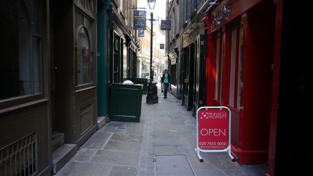 一直覺得很有意思的 Artillery Lane 一直覺得很有意思的 Artillery Lane