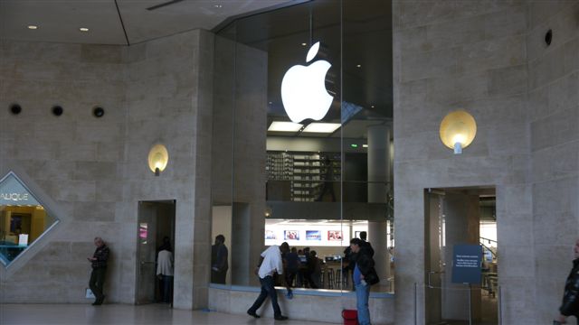 好大的一間Apple Store 好大的一間Apple Store