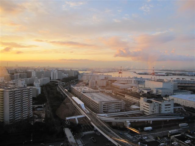 早晨的大阪港