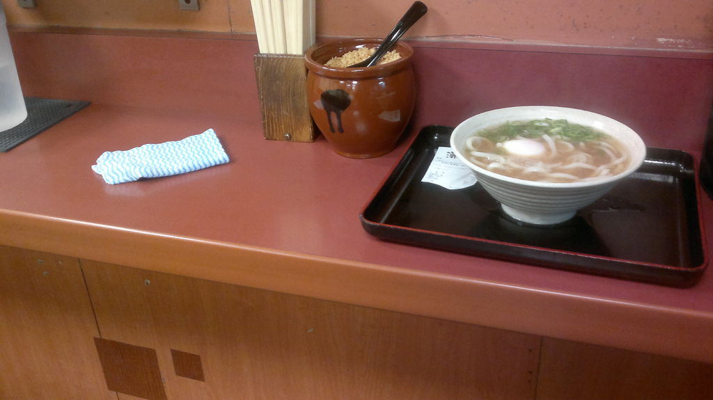 在梅田吃了一碗立食烏龍 在梅田吃了一碗立食烏龍