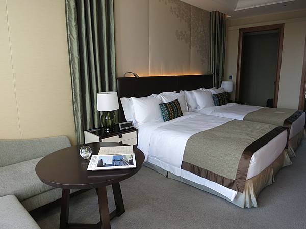St. Regis Osaka Grand Deluxe Room St. Regis Osaka Grand Deluxe Room