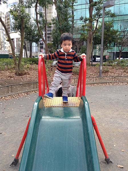 小小孩的溜滑梯 小小孩的溜滑梯