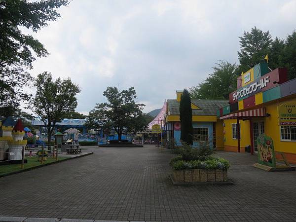平日有些寂寥的城島高原公園 平日有些寂寥的城島高原公園