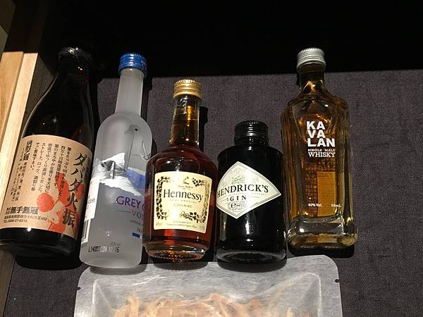 minibar 亮點是威士忌用噶瑪蘭,台灣之光 minibar 亮點是威士忌用噶瑪蘭,台灣之光