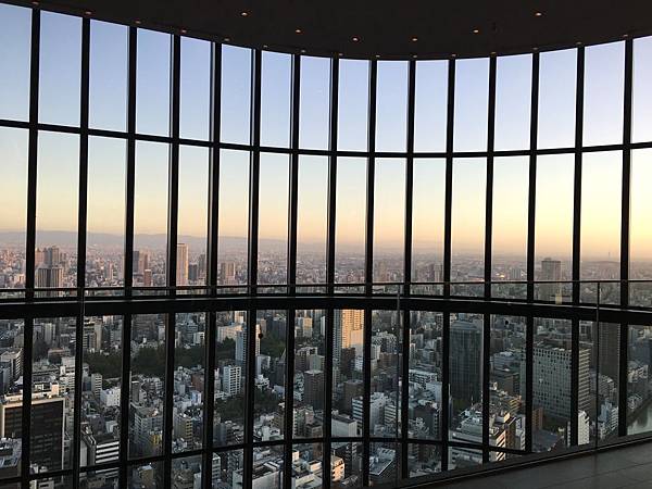 Conrad Osaka 大廳窗景 Conrad Osaka 大廳窗景