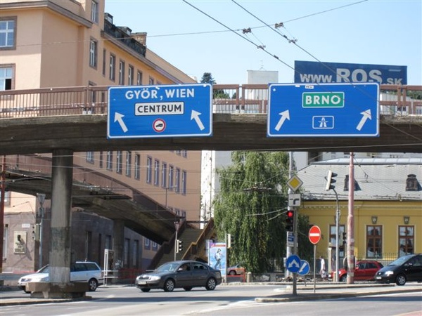 往匈牙利焦爾 捷克Brno 奧地利維也納 往匈牙利焦爾 捷克Brno 奧地利維也納