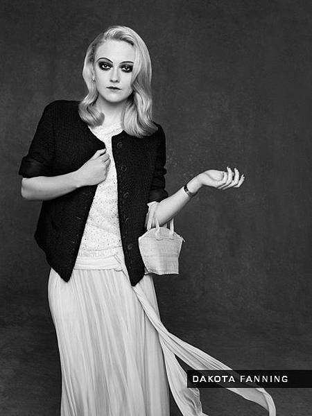 DAKOTA FANNING