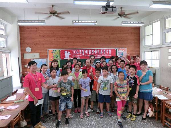 大專青年返鄉服務育達科大在建功國小辦理教育優先區-小小勇士營隊1040727