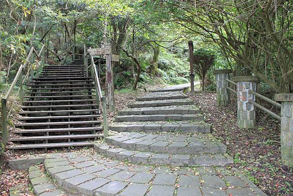 0505士林翠山步道上大崙尾山 (33)