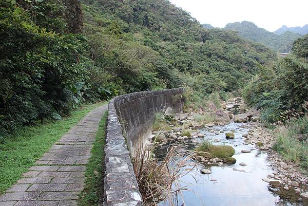 1129石碇烏塗窟步道 (47).JPG