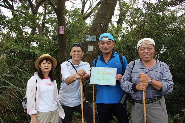 1031芎林飛鳳山、新埔文山國小百年香楓 (67).JPG